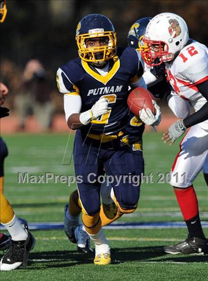 Thumbnail 1 in Springfield Commerce vs. Putnam Tech (MIAA Division 2 West Final) photogallery.