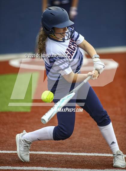 Thumbnail 2 in Sachse vs. Wylie East photogallery.
