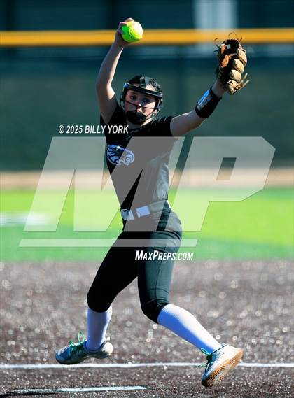 Thumbnail 2 in Canton vs Grand Saline photogallery.