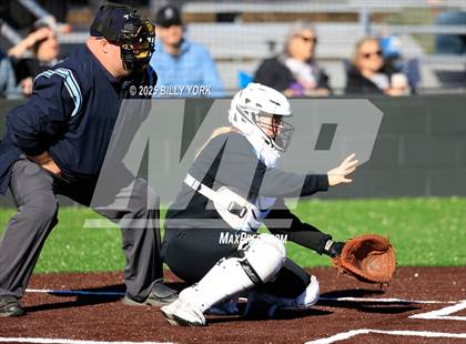 Thumbnail 2 in Canton vs Grand Saline photogallery.