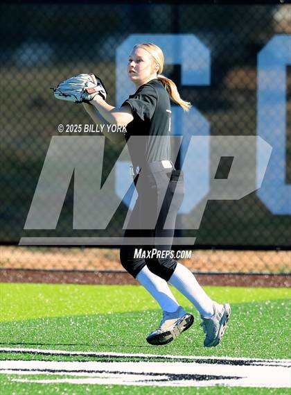 Thumbnail 2 in Canton vs Grand Saline photogallery.