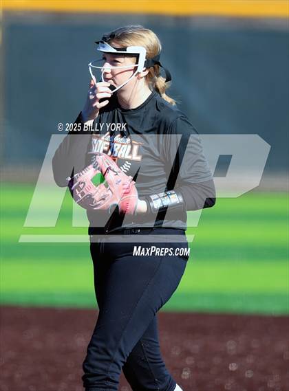 Thumbnail 1 in Canton vs Grand Saline photogallery.