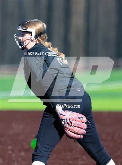 Thumbnail 1 in Canton vs Grand Saline photogallery.