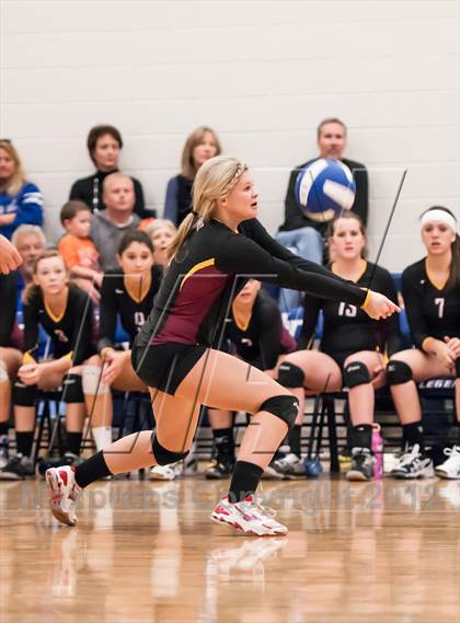Thumbnail 3 in Legend vs. Rocky Mountain photogallery.