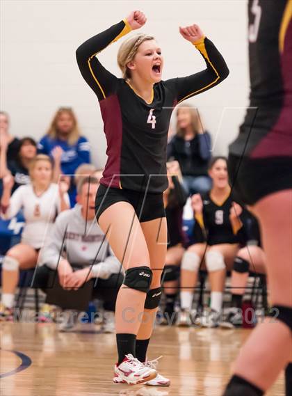 Thumbnail 3 in Legend vs. Rocky Mountain photogallery.