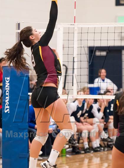 Thumbnail 2 in Legend vs. Rocky Mountain photogallery.