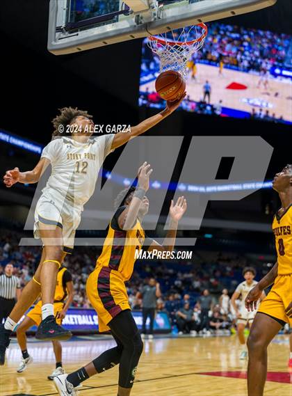 Thumbnail 1 in Stony Point vs Beumont United (UIL 6A Basketball Semifinal) photogallery.