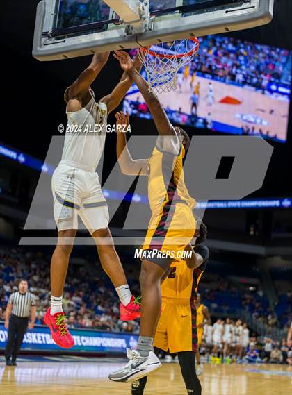 Thumbnail 3 in Stony Point vs Beumont United (UIL 6A Basketball Semifinal) photogallery.