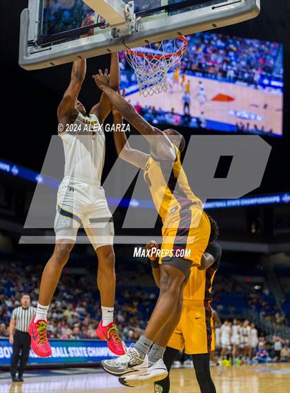 Thumbnail 2 in Stony Point vs Beumont United (UIL 6A Basketball Semifinal) photogallery.