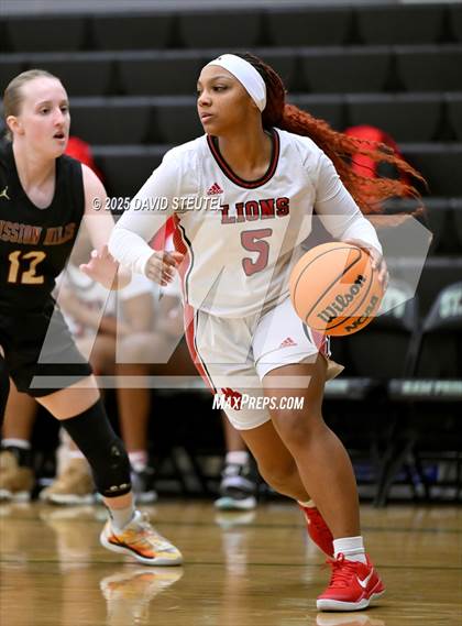 Thumbnail 1 in Mission Hills vs. McClatchy (St. Mary's MLK Classic) photogallery.