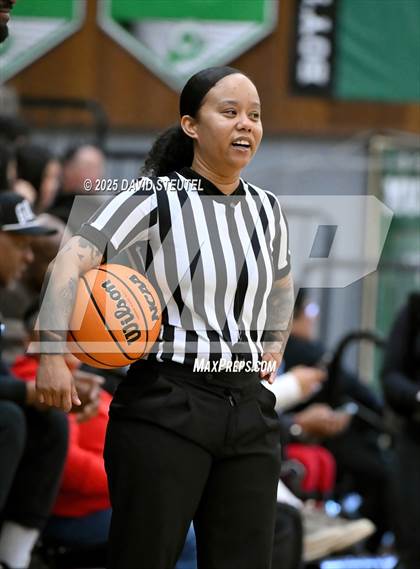 Thumbnail 3 in Mission Hills vs. McClatchy (St. Mary's MLK Classic) photogallery.