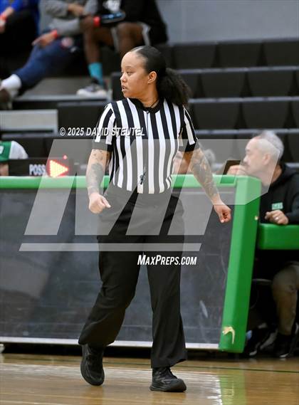 Thumbnail 2 in Mission Hills vs. McClatchy (St. Mary's MLK Classic) photogallery.