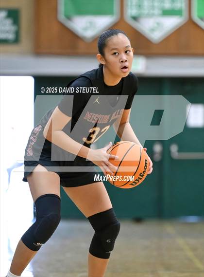Thumbnail 1 in Mission Hills vs. McClatchy (St. Mary's MLK Classic) photogallery.