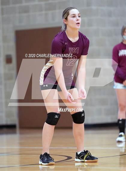 Thumbnail 2 in Magnolia West @ College Station (Freshman A Teams) photogallery.