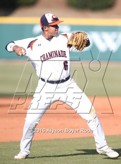 Thumbnail 3 in Chaminade vs. Walton (National High School Invitational)  photogallery.