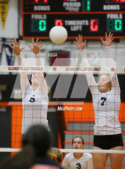 Thumbnail 3 in Pleasant Valley @ Roseville photogallery.