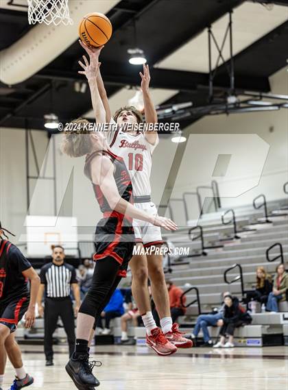 Thumbnail 1 in North vs. Hanford photogallery.
