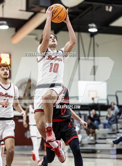 Thumbnail 3 in North vs. Hanford photogallery.