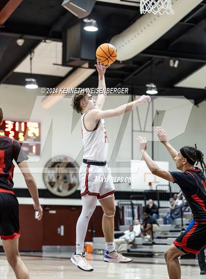 Thumbnail 2 in North vs. Hanford photogallery.