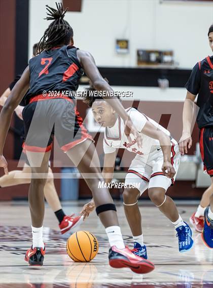 Thumbnail 1 in North vs. Hanford photogallery.