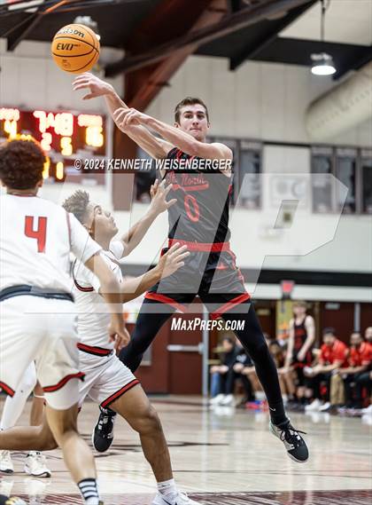 Thumbnail 2 in North vs. Hanford photogallery.