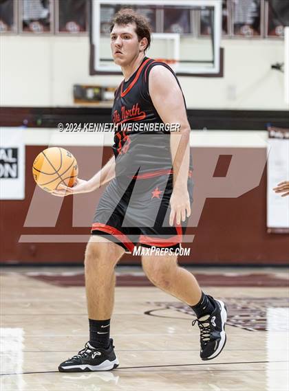 Thumbnail 1 in North vs. Hanford photogallery.