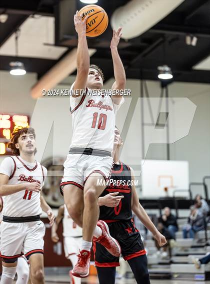 Thumbnail 1 in North vs. Hanford photogallery.
