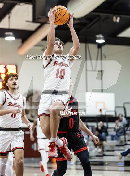 Thumbnail 2 in North vs. Hanford photogallery.