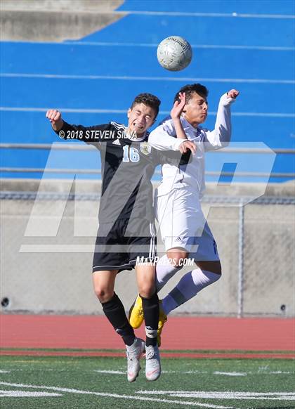 Thumbnail 1 in San Diego vs. San Ysidro (San Diego Holiday Tournament) photogallery.