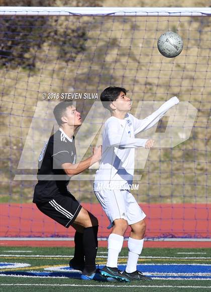 Thumbnail 2 in San Diego vs. San Ysidro (San Diego Holiday Tournament) photogallery.
