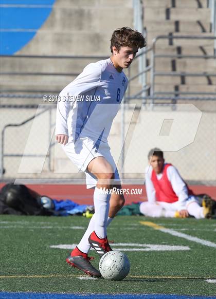 Thumbnail 3 in San Diego vs. San Ysidro (San Diego Holiday Tournament) photogallery.