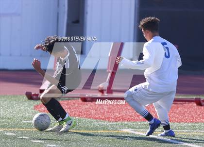 Thumbnail 2 in San Diego vs. San Ysidro (San Diego Holiday Tournament) photogallery.