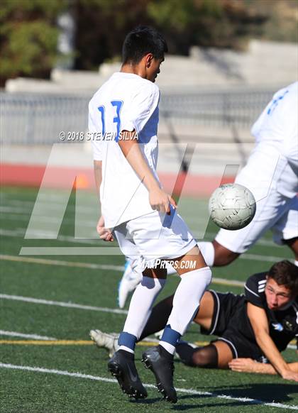 Thumbnail 3 in San Diego vs. San Ysidro (San Diego Holiday Tournament) photogallery.