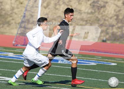 Thumbnail 2 in San Diego vs. San Ysidro (San Diego Holiday Tournament) photogallery.