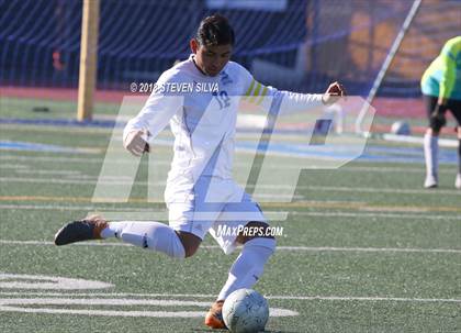 Thumbnail 2 in San Diego vs. San Ysidro (San Diego Holiday Tournament) photogallery.