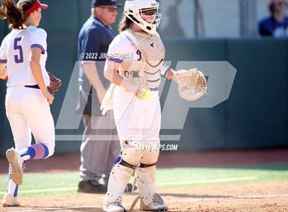 Thumbnail 3 in Bullard vs. Sweeny (UIL 4A Softball Semifinal) photogallery.