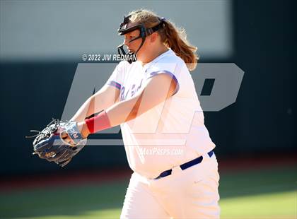 Thumbnail 2 in Bullard vs. Sweeny (UIL 4A Softball Semifinal) photogallery.