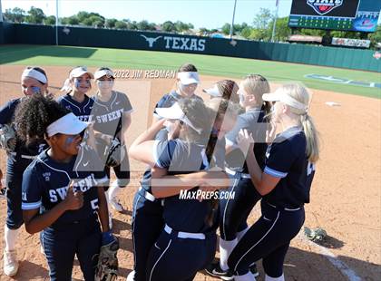 Thumbnail 2 in Bullard vs. Sweeny (UIL 4A Softball Semifinal) photogallery.