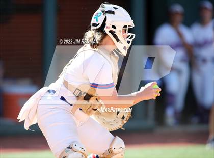 Thumbnail 3 in Bullard vs. Sweeny (UIL 4A Softball Semifinal) photogallery.