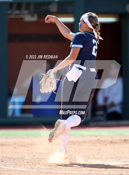 Thumbnail 2 in Bullard vs. Sweeny (UIL 4A Softball Semifinal) photogallery.