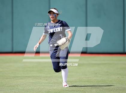 Thumbnail 1 in Bullard vs. Sweeny (UIL 4A Softball Semifinal) photogallery.