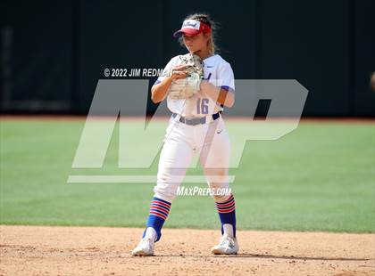 Thumbnail 3 in Bullard vs. Sweeny (UIL 4A Softball Semifinal) photogallery.