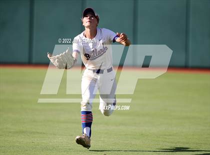 Thumbnail 2 in Bullard vs. Sweeny (UIL 4A Softball Semifinal) photogallery.