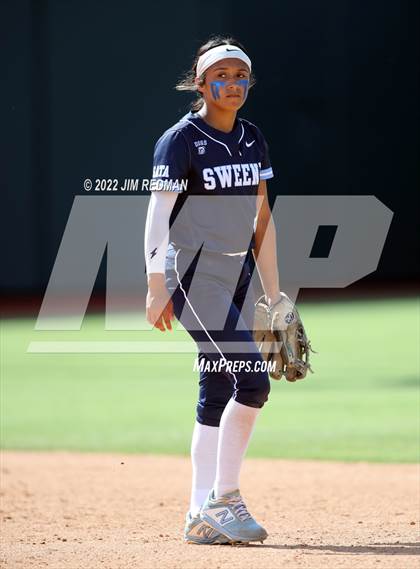 Thumbnail 1 in Bullard vs. Sweeny (UIL 4A Softball Semifinal) photogallery.