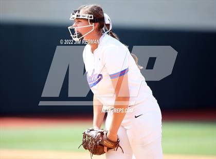 Thumbnail 3 in Bullard vs. Sweeny (UIL 4A Softball Semifinal) photogallery.