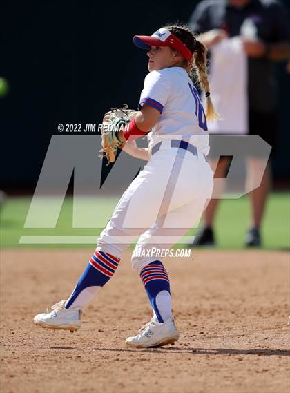 Thumbnail 3 in Bullard vs. Sweeny (UIL 4A Softball Semifinal) photogallery.