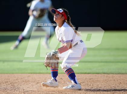 Thumbnail 3 in Bullard vs. Sweeny (UIL 4A Softball Semifinal) photogallery.