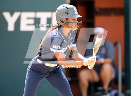 Thumbnail 2 in Bullard vs. Sweeny (UIL 4A Softball Semifinal) photogallery.
