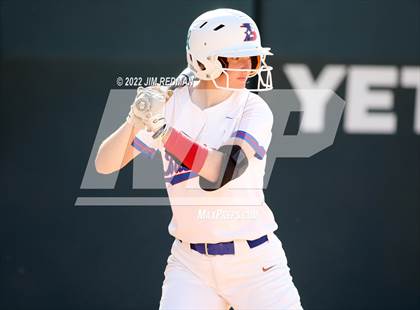 Thumbnail 2 in Bullard vs. Sweeny (UIL 4A Softball Semifinal) photogallery.