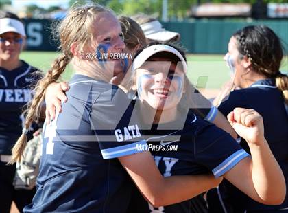 Thumbnail 2 in Bullard vs. Sweeny (UIL 4A Softball Semifinal) photogallery.
